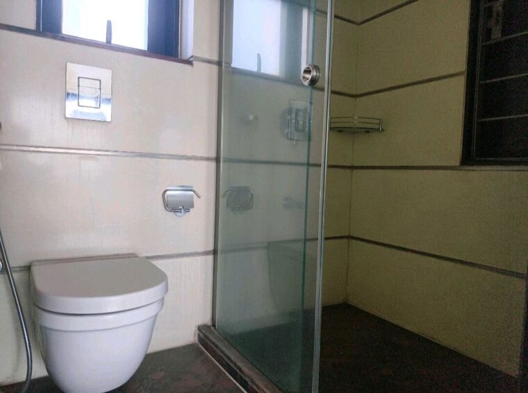 Bathroom, godrej-platinum-mumbai 3 Bedroom 1350 Sq.Ft. Apartment In Vikhroli East Mumbai 10464381