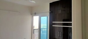 2 BHK Apartment For Sale in Gaur Yamuna City 16th Park View, Gaur Yamuna City
