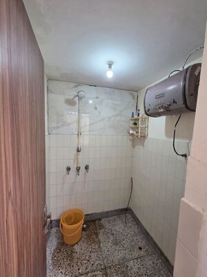 Bathroom in 1 BHK Builder Floor at Malviya Nagar – for Rent