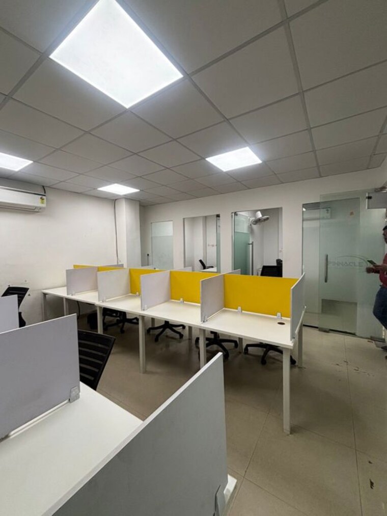 Team Area, anand-residency-noida Commercial Office Space 2200 Sq.Ft. In Sector 87 Noida 10464417