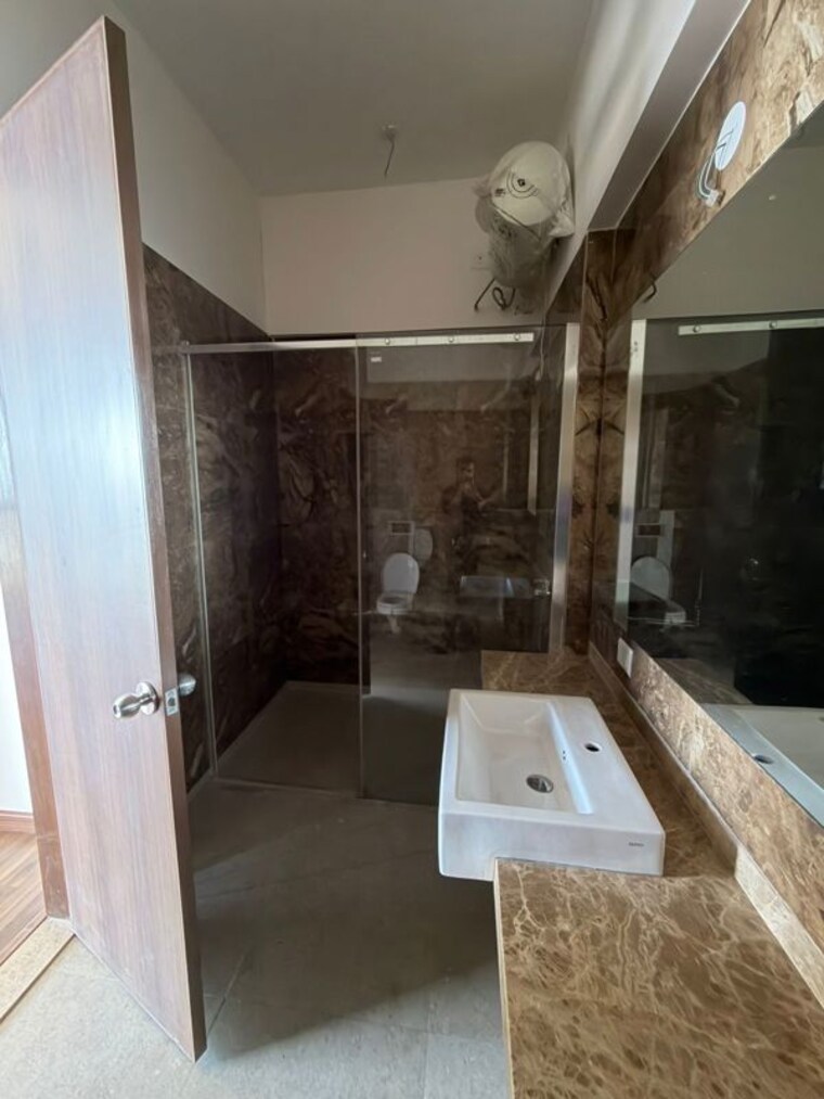 Bathroom, lnt-crescent-bay-t6 4 Bedroom 2600 Sq.Ft. Apartment In Parel Mumbai 10464408