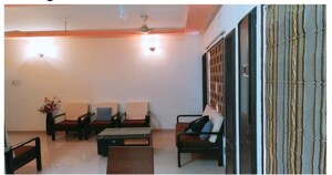 Living Room in 2.5 BHK Apartment at Kamgar Putala Vasahat – for Rent