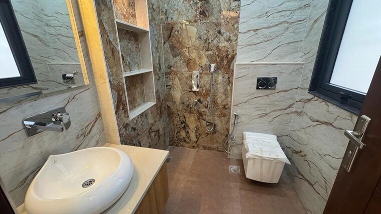 Bathroom, sector 46 3 Bedroom 1600 Sq.Ft. Builder Floor In Sector 46 Gurgaon 10464427