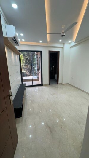 Room in 3 BHK Builder Floor at Sector 46 – for Sale