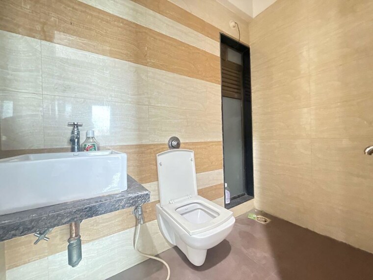 Bathroom, raj-legacy-i 2 Bedroom 650 Sq.Ft. Apartment In Vikhroli West Mumbai 10464428