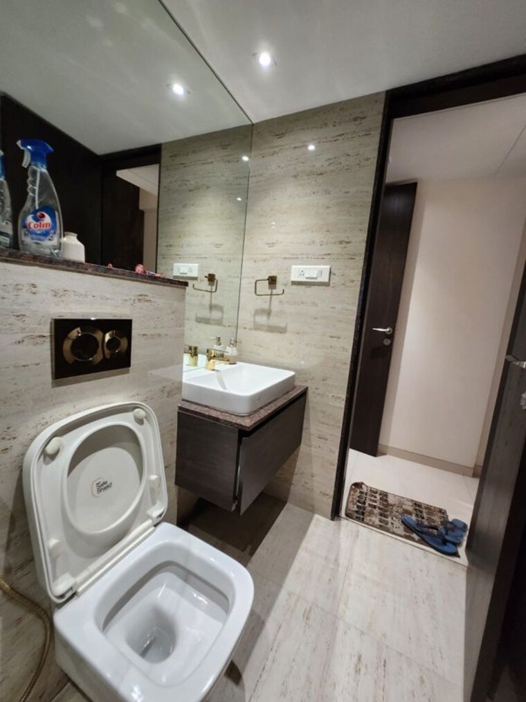 Bathroom, sapra-power-boulevard 3 Bedroom 2000 Sq.Ft. Apartment In Mundhwa Pune 10464444