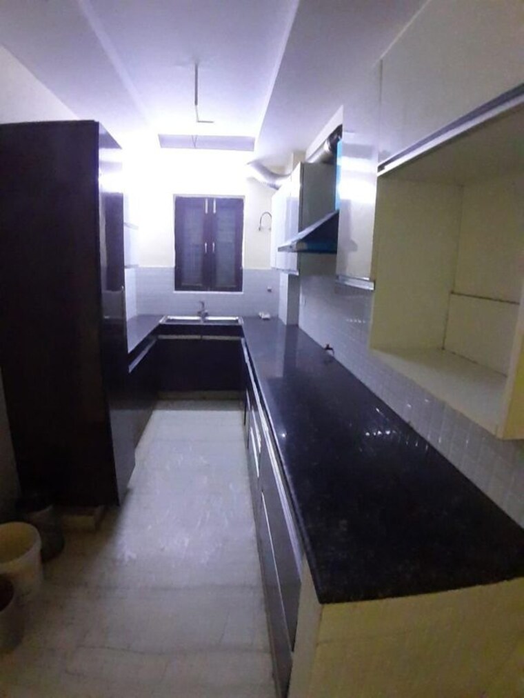 Kitchen, sector 43 3 Bedroom 215 Sq.Yd. Builder Floor In Sector 43 Gurgaon 10464442