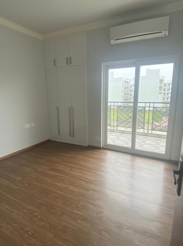 Room, central-park-flower-valley-aqua-front-towers 3 Bedroom 1789 Sq.Ft. Apartment In Sohna Sector 33 Gurgaon 10464445