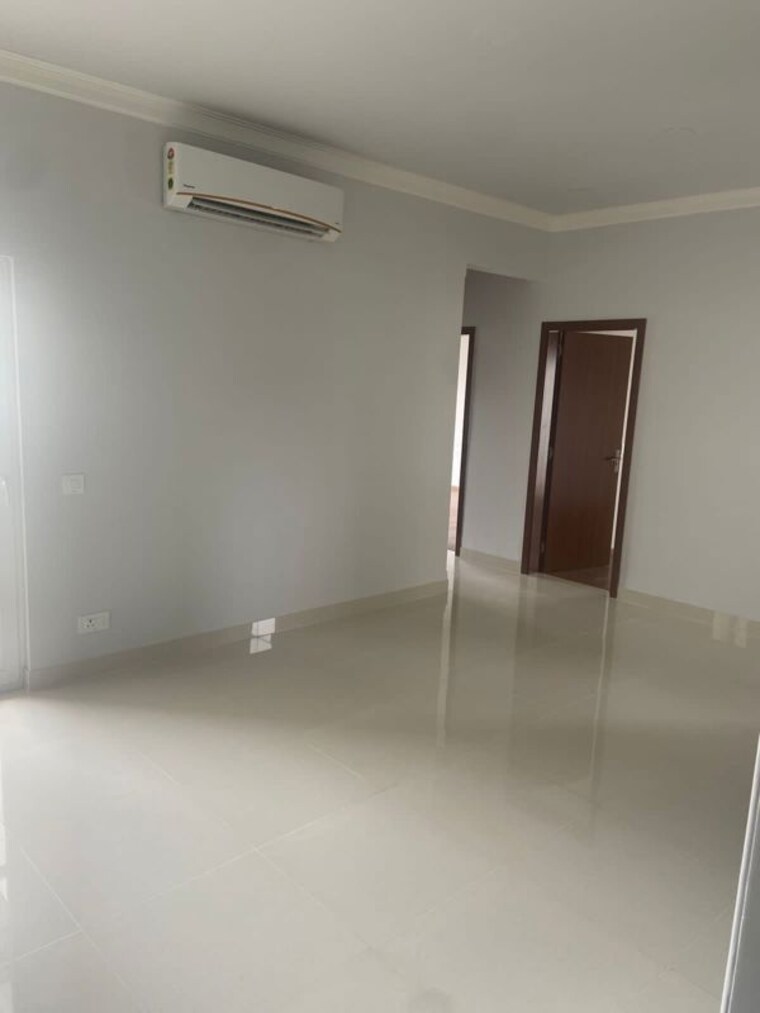 Room, central-park-flower-valley-aqua-front-towers 3 Bedroom 1789 Sq.Ft. Apartment In Sohna Sector 33 Gurgaon 10464445