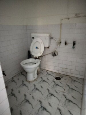 Bathroom in 1 RK Apartment at Arun Vihar, Sector 29 – for Rent
