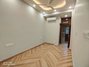 Room in 3 BHK Builder Floor at East Of Kailash – for Rent