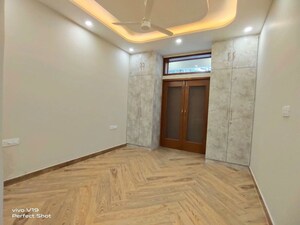 Room in 3 BHK Builder Floor at East Of Kailash – for Rent