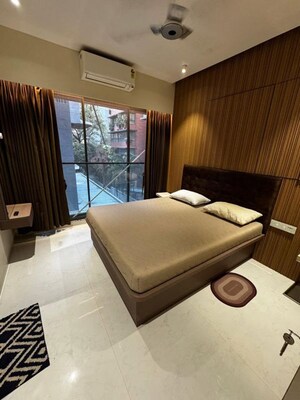 Master Bedroom in 3 BHK Apartment at Gym View, Khar West – for Rent