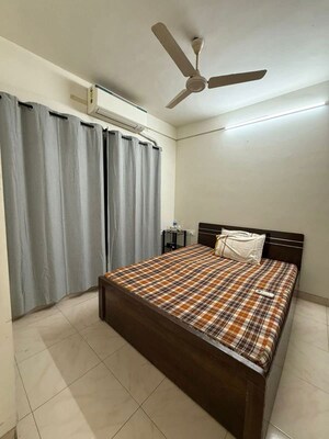Bedroom in 2 BHK Apartment at Seven Bungalow, Andheri West – for Rent