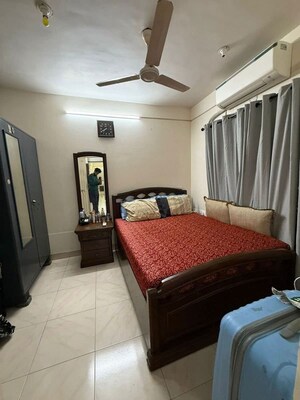 Bedroom in 2 BHK Apartment at Seven Bungalow, Andheri West – for Rent