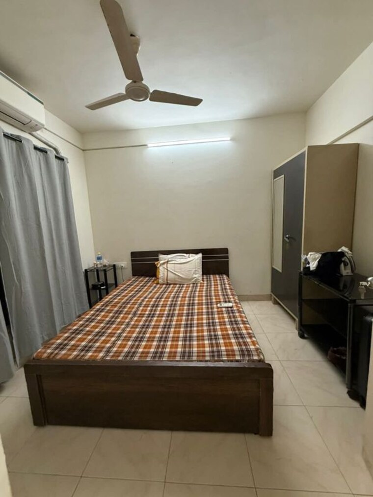 Bedroom, seven-bungalow 2 Bedroom 700 Sq.Ft. Apartment In Andheri West Mumbai 10464471