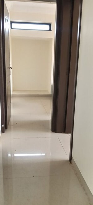Room in 2 BHK Apartment at K Raheja Raheja Residency, Malad East – for Rent