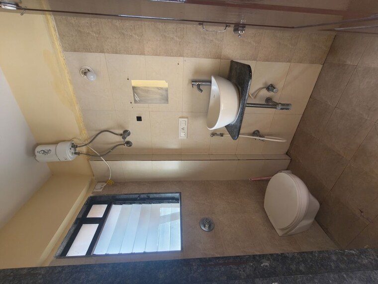 Bathroom, deepak-daffodils 1 Bedroom 500 Sq.Ft. Apartment In Andheri East Mumbai 10464476