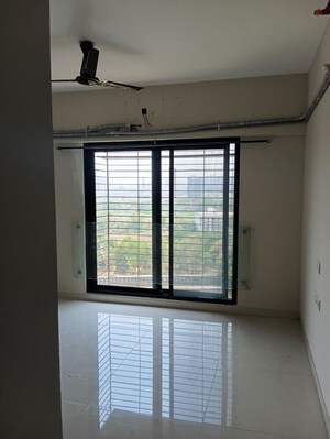 Room in 2 BHK Apartment at Kanakia Spaces Zen World, Kanjurmarg East – for Rent