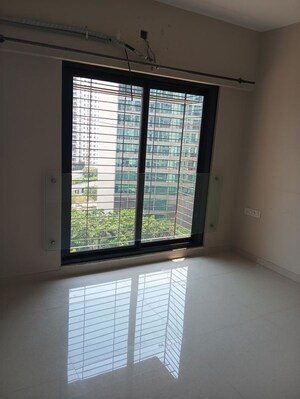 Room in 2 BHK Apartment at Kanakia Spaces Zen World, Kanjurmarg East – for Rent