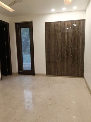 Room in 4 BHK Builder Floor at Greater Kailash I – for Sale