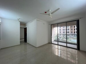 Room in 2 BHK Apartment at Godrej Park Ridge, Manjari – for Rent