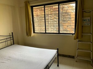 Room in 1 BHK Apartment at Lok Yamuna, Andheri East – for Rent