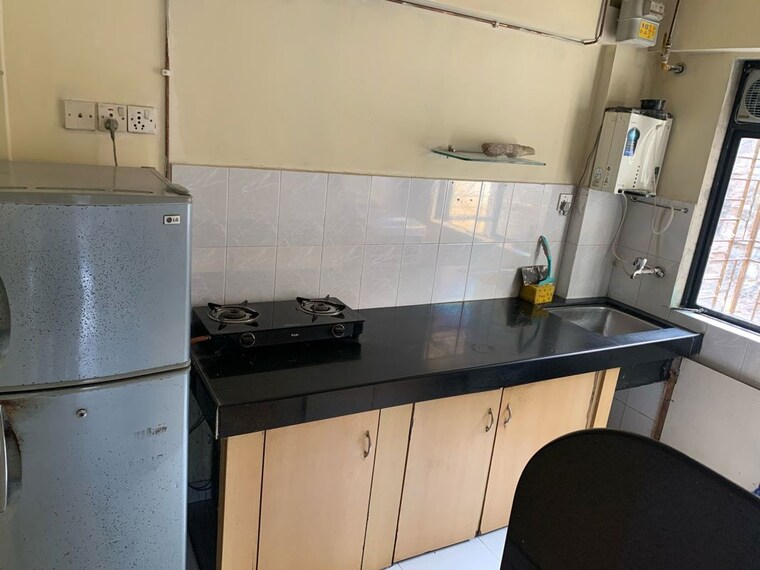 Kitchen, lok-yamuna 1 Bedroom 500 Sq.Ft. Apartment In Andheri East Mumbai 10464536