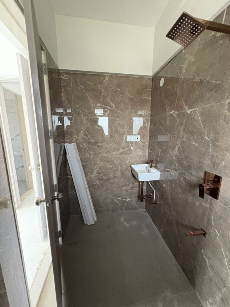 Bathroom, adarsh-sapna-building 2 Bedroom 700 Sq.Ft. Apartment In Chembur Mumbai 10464537