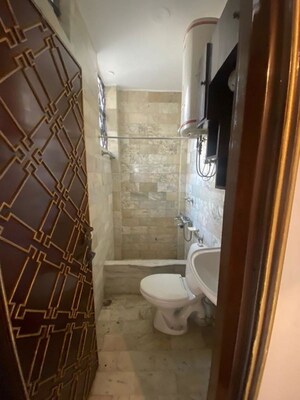 Bathroom in 2 BHK Builder Floor at Safdarjung Enclave – for Rent