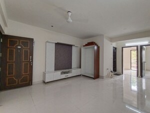 Room in 2 BHK Apartment at Purnima Palmgrove, Harlur – for Rent