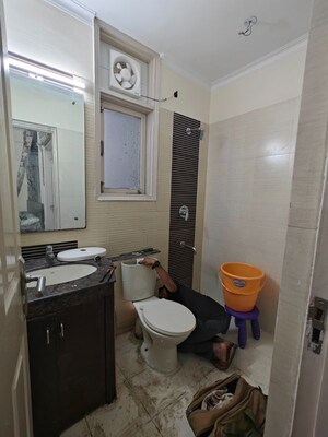 Team Area in 3.5 BHK Builder Floor at Ardee Platinum Independent Floors, Sector 52 – for Rent