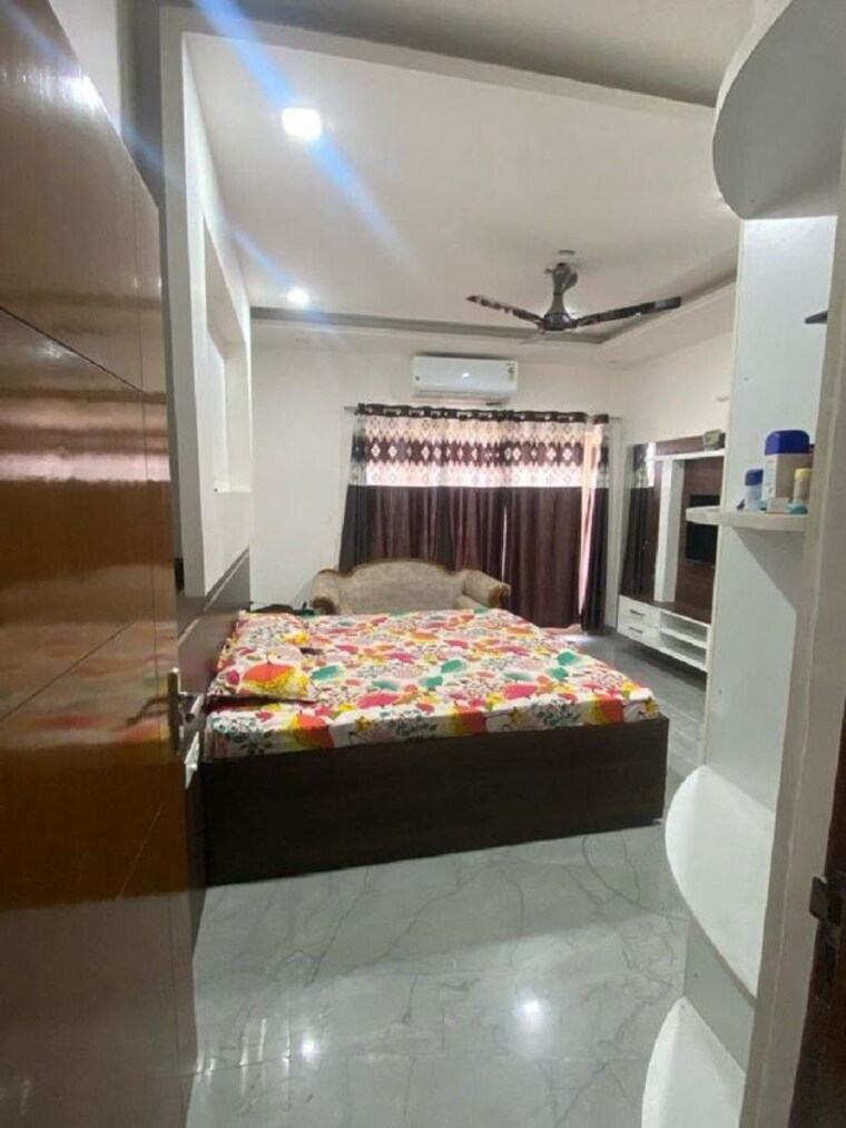 Bedroom, spr-imperial-estate 3.5 Bedroom 2053 Sq.Ft. Apartment In Sector 82 Faridabad 10464539