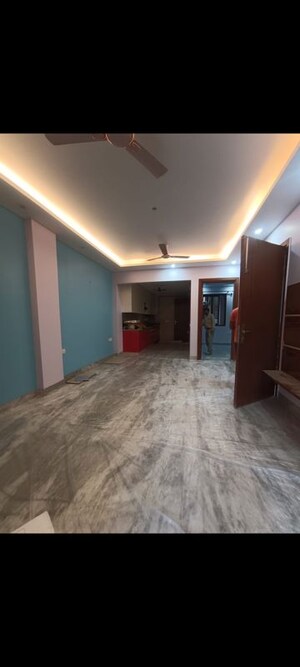 Room in 3 BHK Builder Floor at Chittaranjan Park – for Rent
