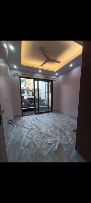 Bedroom in 3 BHK Builder Floor at Chittaranjan Park – for Rent