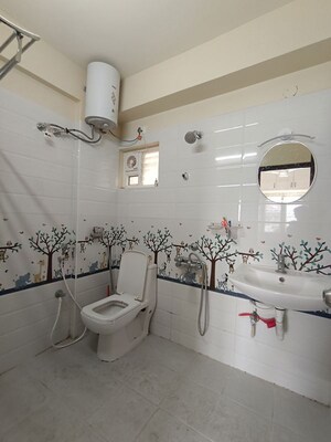 Bathroom in 2 BHK Builder Floor at Purnima Palmgrove, Harlur – for Rent
