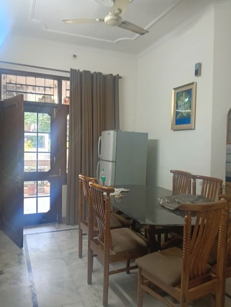 Living Room, sector 2 2 Bedroom 1500 Sq.Ft. Builder Floor In Sector 2 Panchkula 10464588