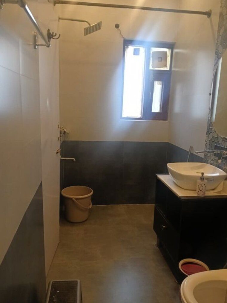 Bathroom, sector 2 2 Bedroom 1500 Sq.Ft. Builder Floor In Sector 2 Panchkula 10464588