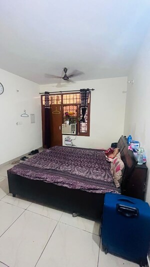 1 RK Apartment For Rent in Sector 63
