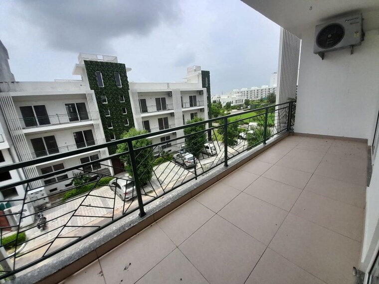 Balcony, central-park-flower-valley 2.5 Bedroom 1093 Sq.Ft. Builder Floor In Sohna Sector 33 Gurgaon 10464608