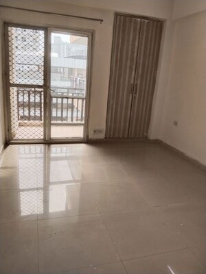 Room in 2 BHK Apartment at Aims Golf City, Sector 75 – for Rent