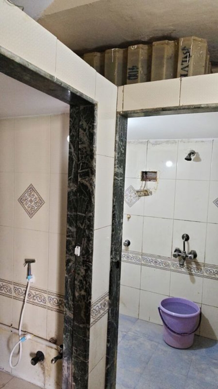 Bathroom, new-prathamesh-niwas-chs 1 Bedroom 450 Sq.Ft. Apartment In Thakurli Thane 10464630