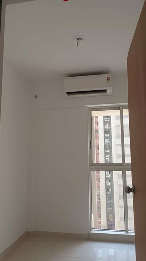 1 BHK Apartment For Rent in Lodha Casa Rio, Dombivli East