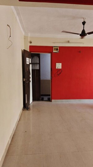 Room in 2 BHK Apartment at Subhash Nagar – for Rent