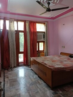 1 BHK + Store Room Builder Floor For Rent in Sector 4