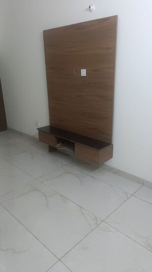 Room in 3 BHK Builder Floor at Sector 11 – for Rent