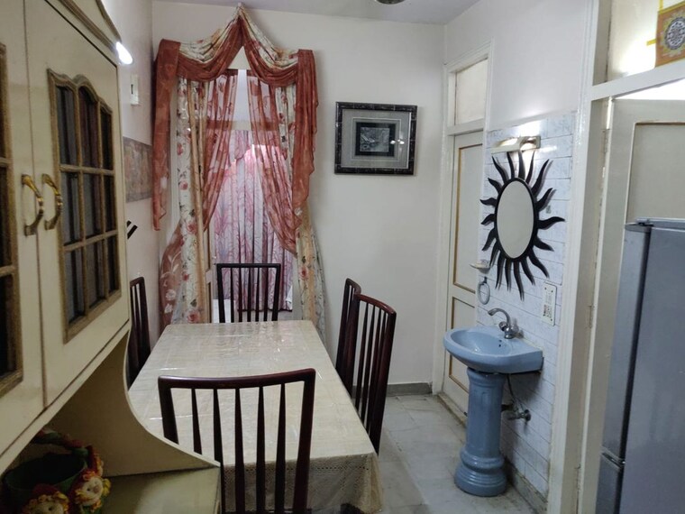 Living Room, saket 3 Bedroom 200 Sq.Yd. Independent House In Saket Delhi 10464691