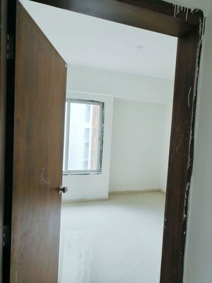 Room in 2 BHK Apartment at Pashan – for Sale