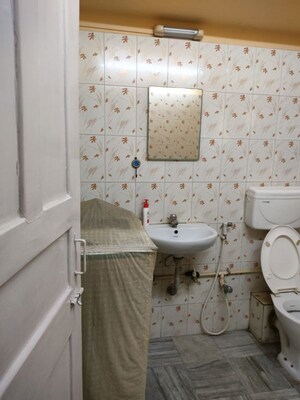 Bathroom in 2.5 BHK Apartment at Lake Terrace – for Sale