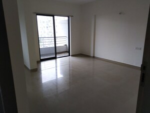 Room in 1 BHK Apartment at Vascon Citron Phase 1, Wagholi – for Sale